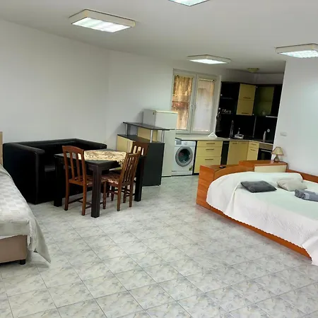 Апартамент Yuliya's House Габрово