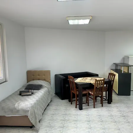 Yuliya's House Габрово