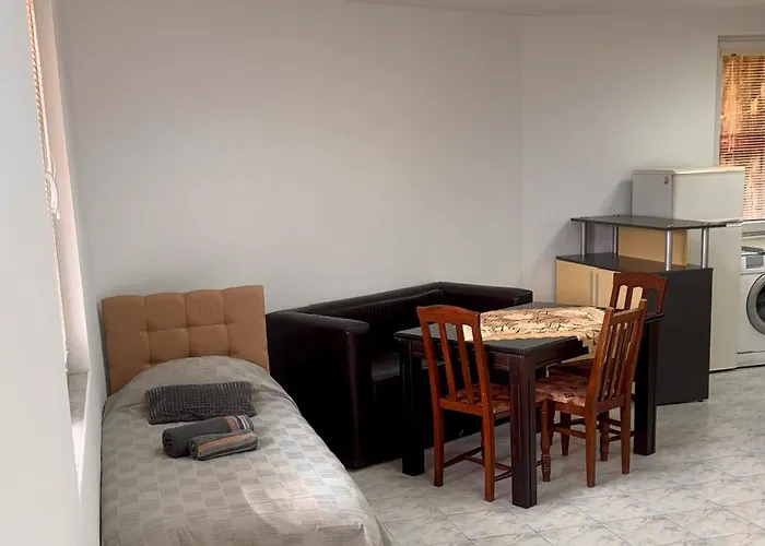 Yuliya's House Apartmán