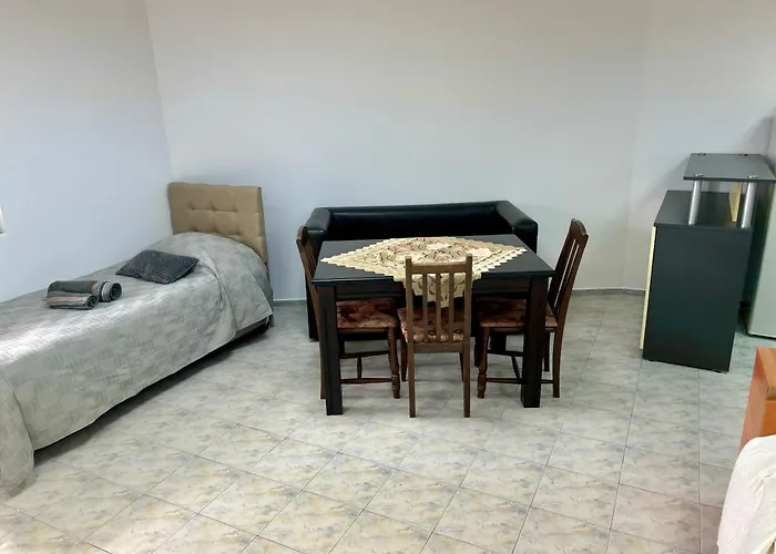 Yuliya's House Apartmán *