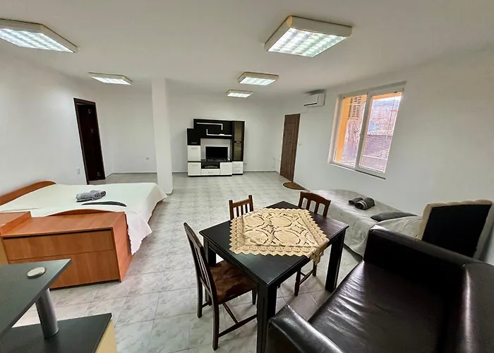 Yuliya's House Apartmán *